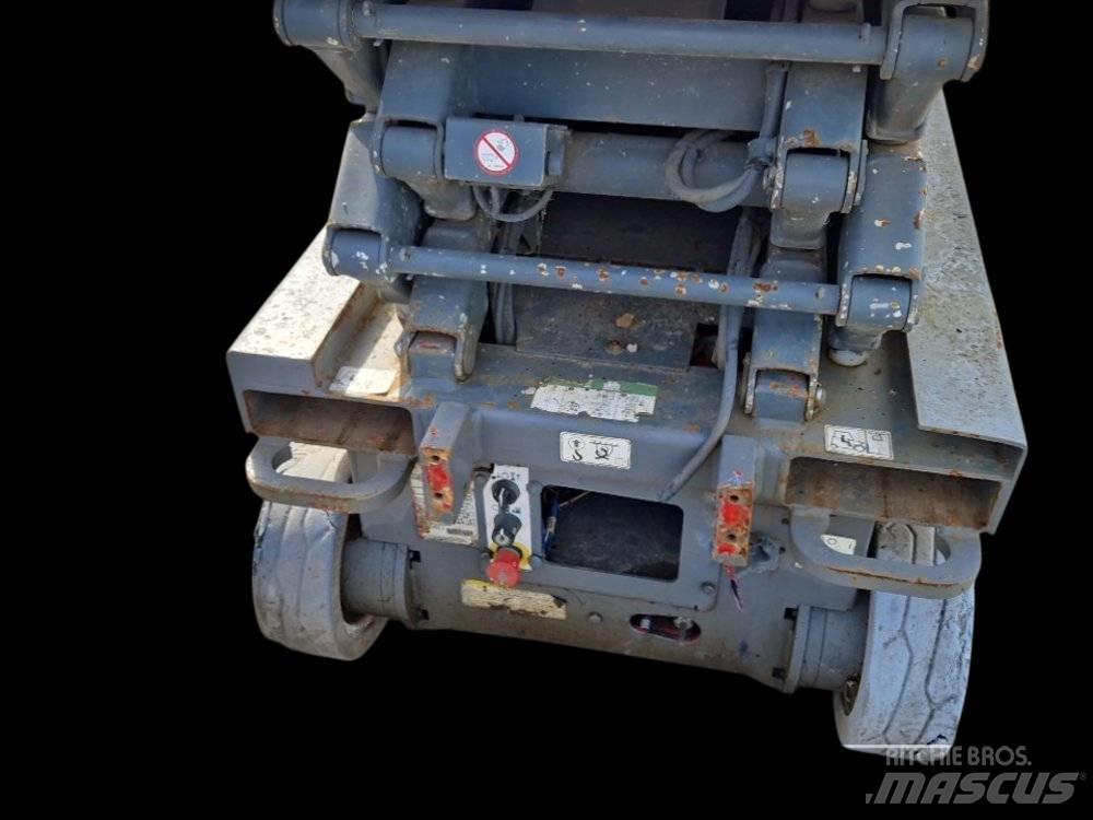 SkyJack SJ III 3219 Ножични работни платформи