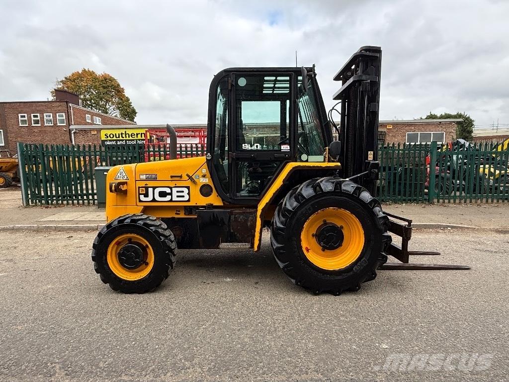 JCB 930-4 Камиони за херавни местности