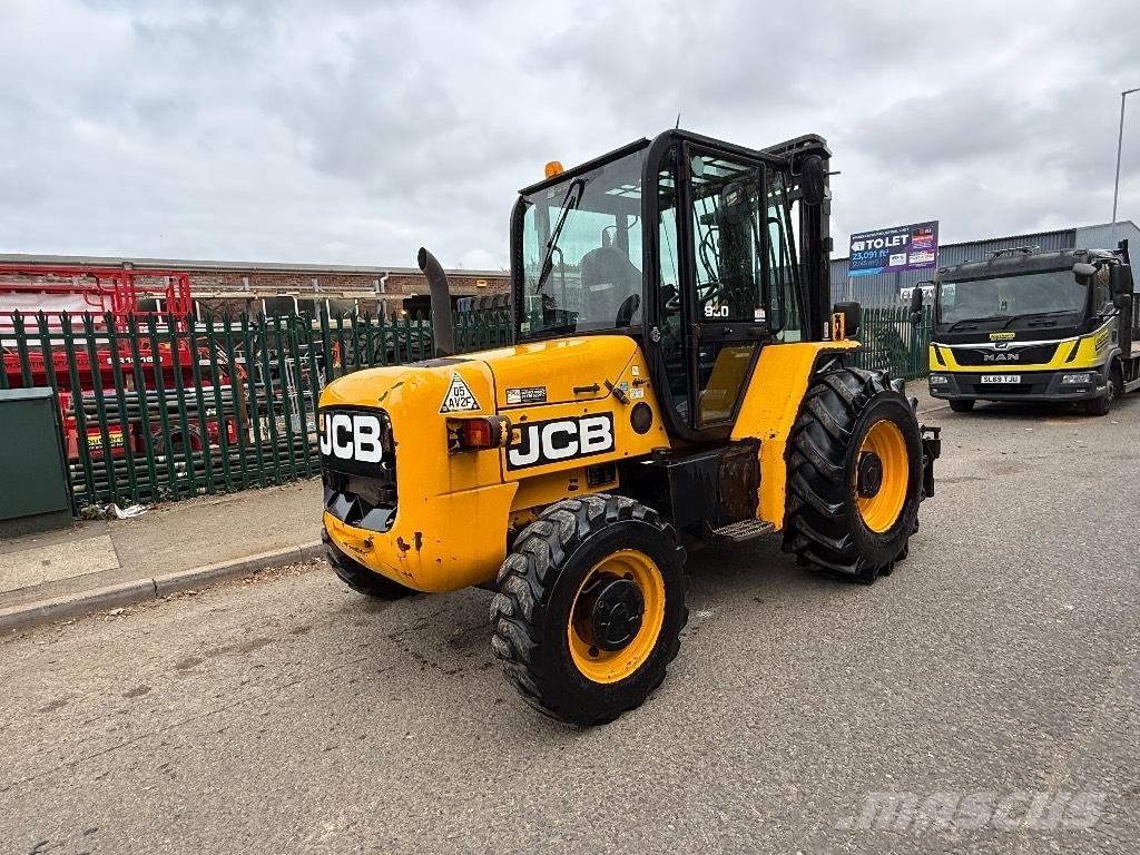 JCB 930-4 Камиони за херавни местности