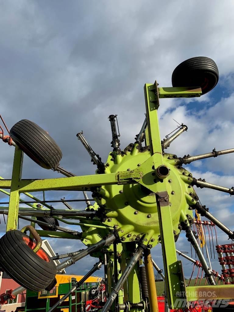 CLAAS 880 L Гребла и сенообръщачки