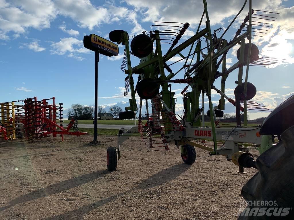 CLAAS 880 L Гребла и сенообръщачки