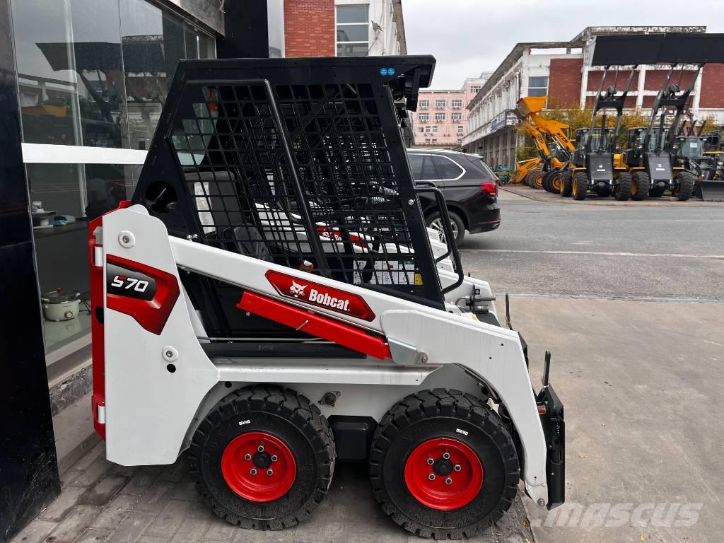 Bobcat S 70 Мини товарачи
