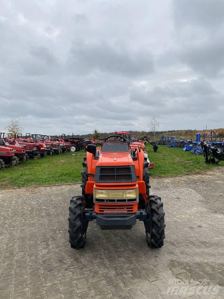 Kubota GT3 Компактни трактори