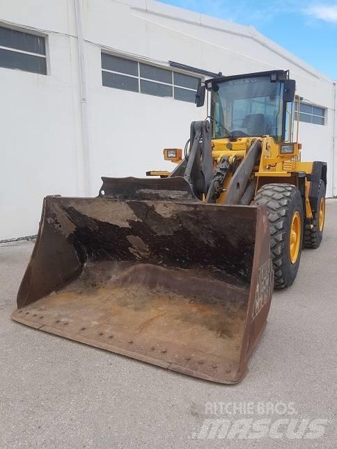 Volvo L90C Колесни товарачи