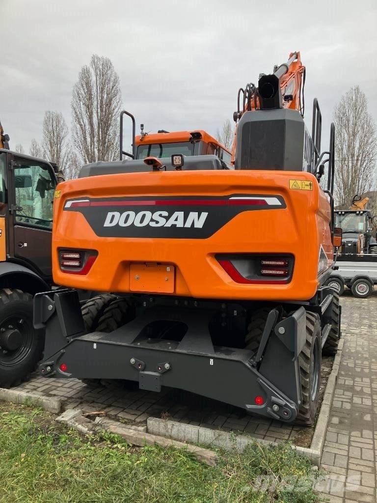Doosan DX 170 W-7 Колесни екскаватори