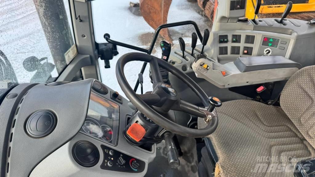 CLAAS Arion 530 Трактори