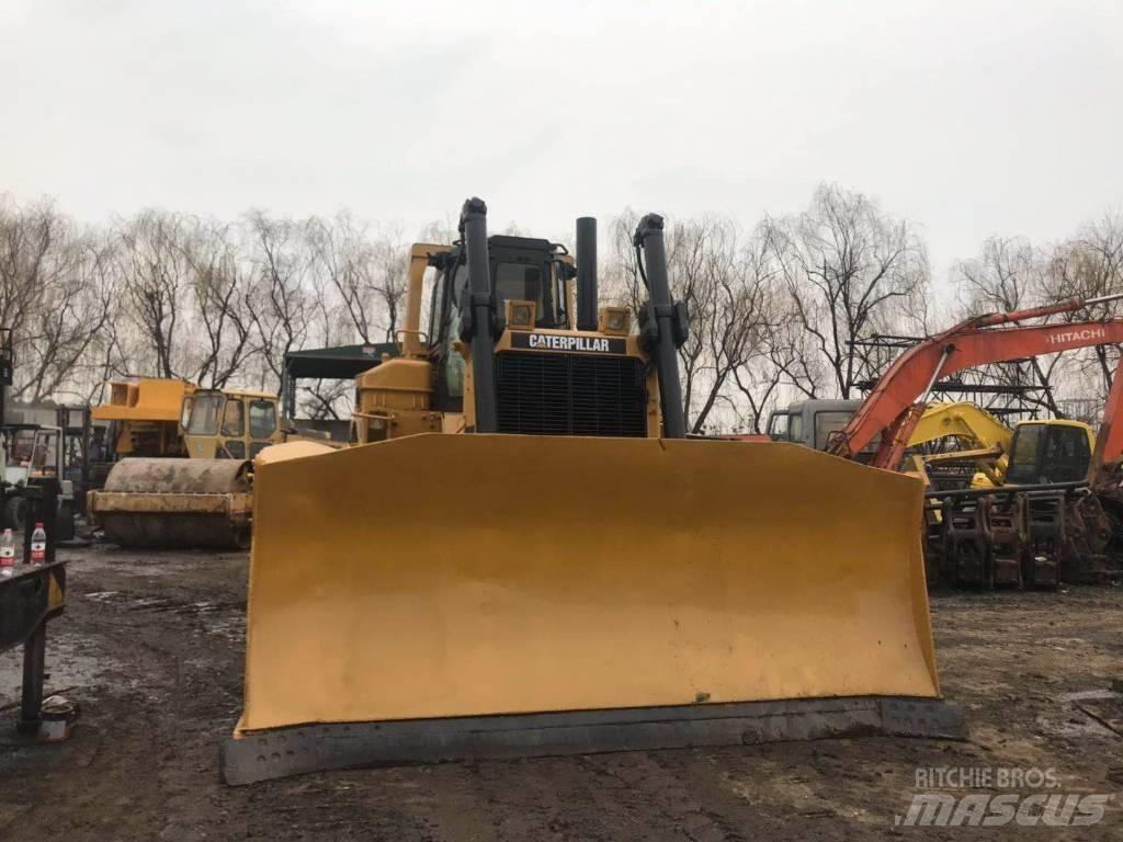 CAT D8N Верижни булдозери
