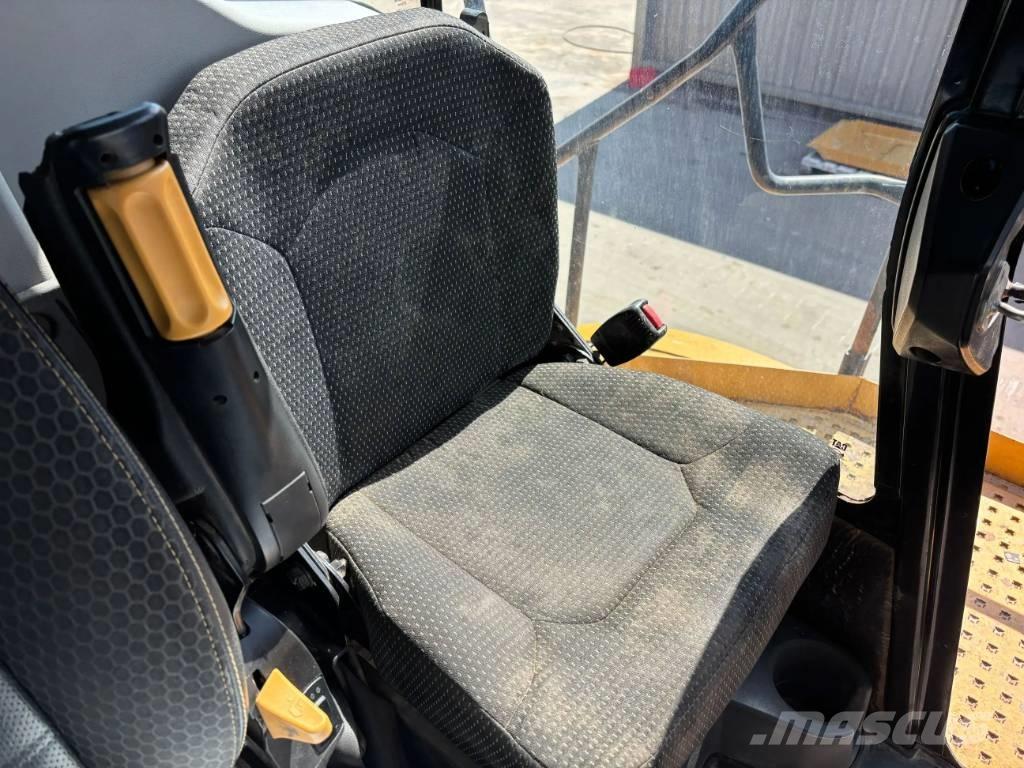 CAT 745 04A Дъмпери/моторни превозни средства