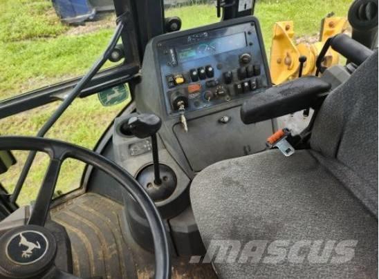 John Deere 310 L EP Товарач със заден ексватор