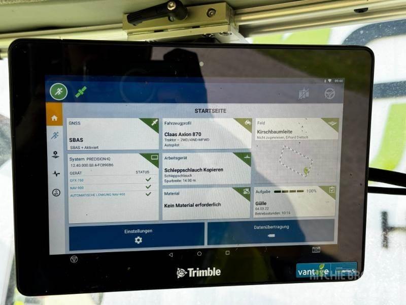CLAAS AXION 870 Трактори