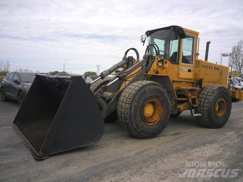 Volvo BM L120B Колесни товарачи