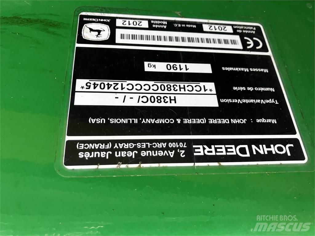 John Deere 6215R Трактори