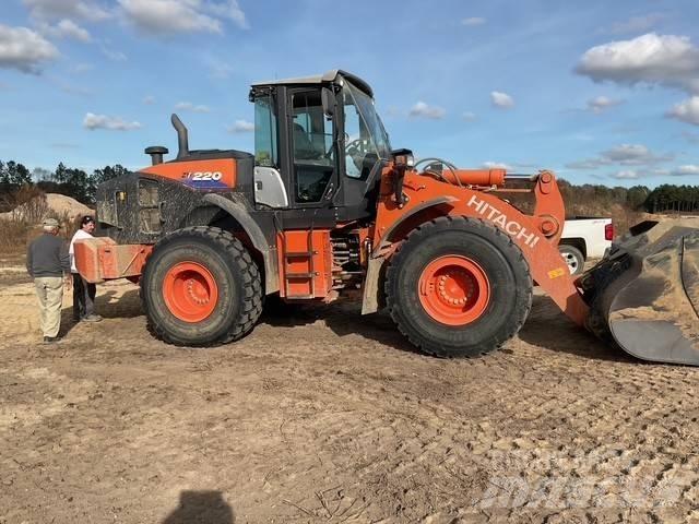 Hitachi ZW 220 Колесни товарачи