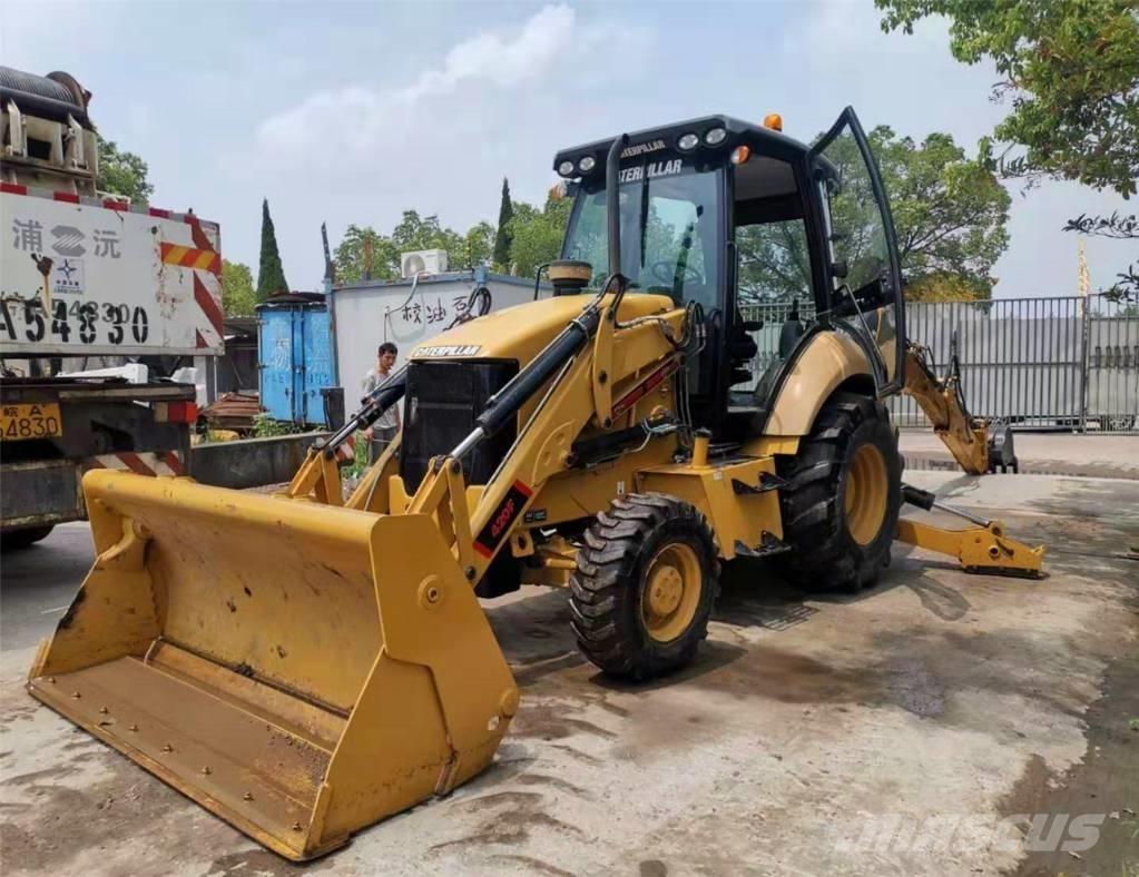 CAT 430F Товарач със заден ексватор