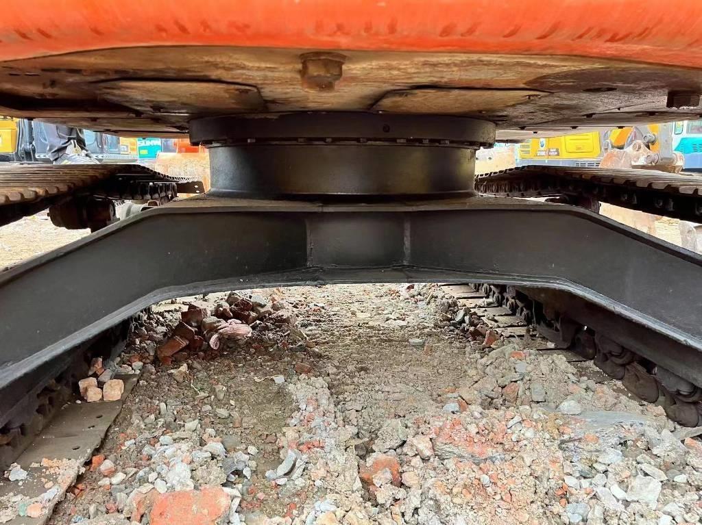 Hitachi ZX 135 US Верижен екскаватор