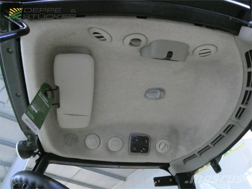 John Deere 3320 Компактни трактори