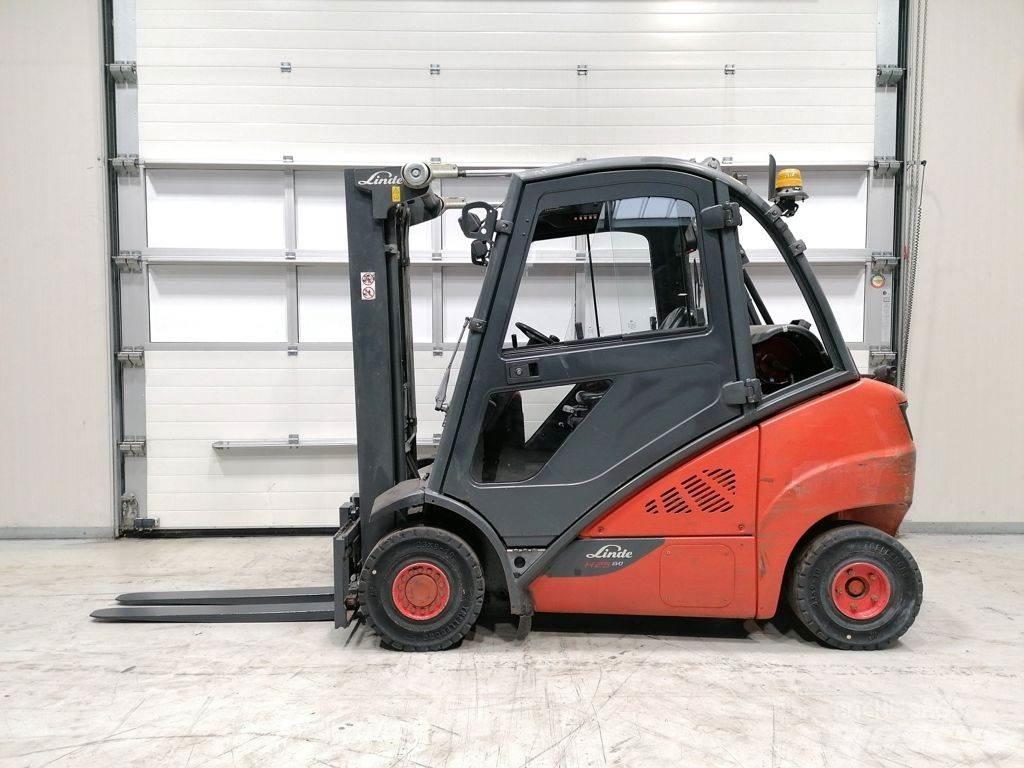 Linde H25T-02 Камиони с АГУ