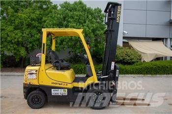 Hyster H2.5XT Камиони с АГУ