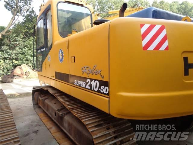 Hyundai R210-5D Колесни екскаватори