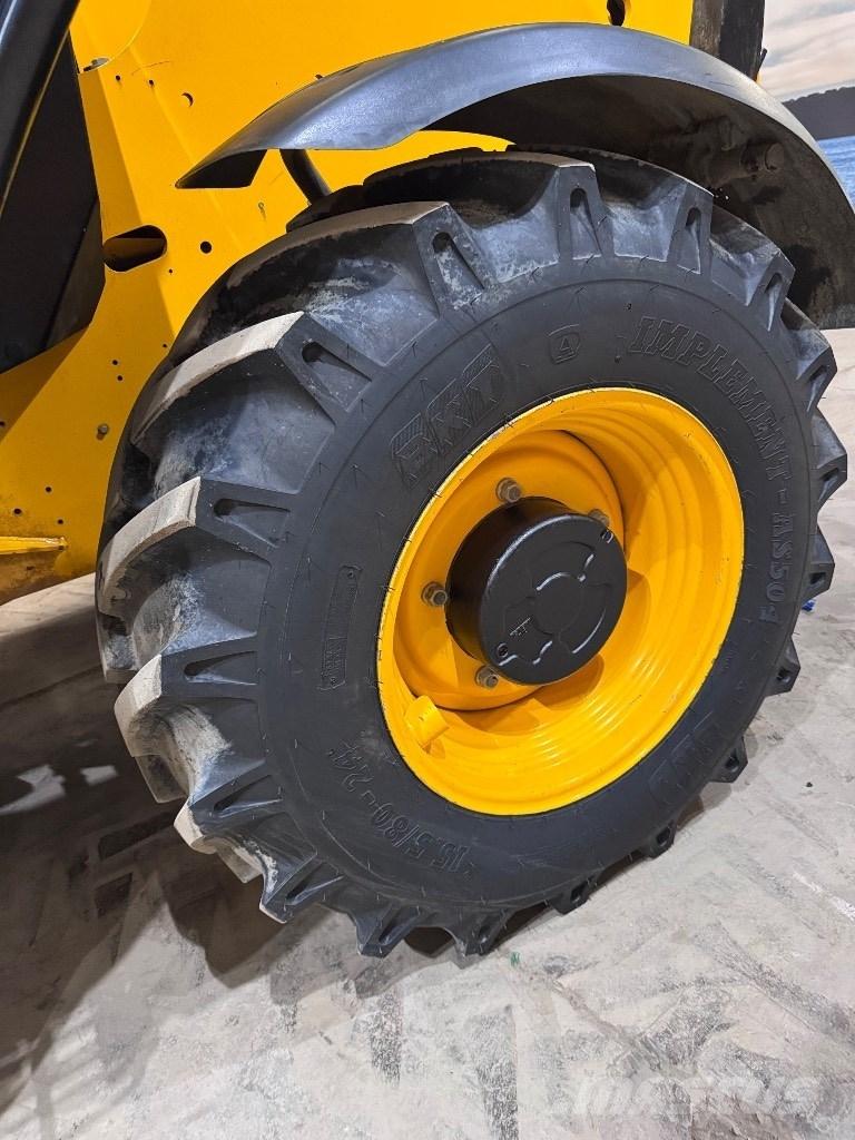 JCB 540-140 Телескопични товарачи