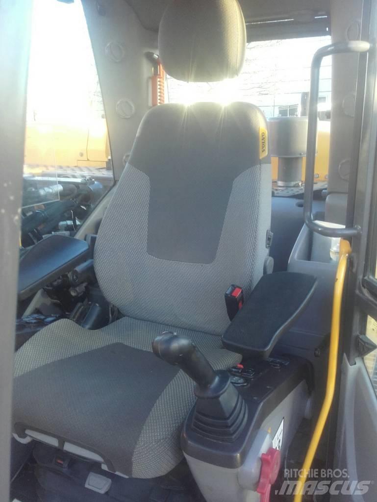 Volvo EC250DL Верижен екскаватор