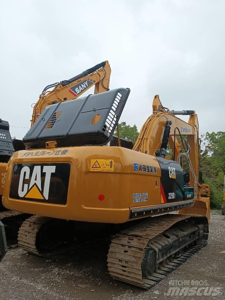 CAT 329 D2 Средни екскаватори 7т - 12т