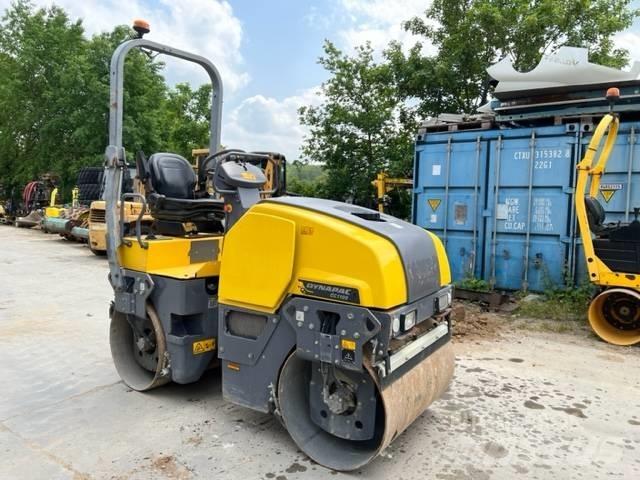Dynapac CC 1100 Двойни барабанни ролки
