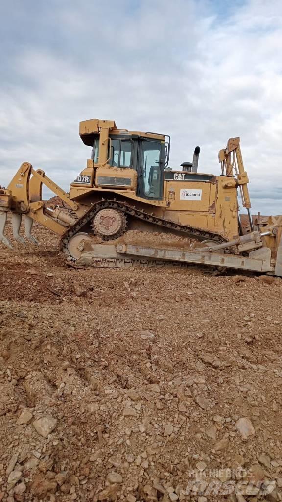 CAT D 7 R Верижни булдозери
