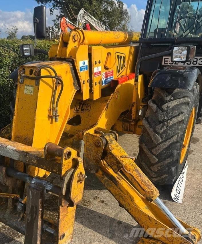 JCB 532-120 Телескопични товарачи