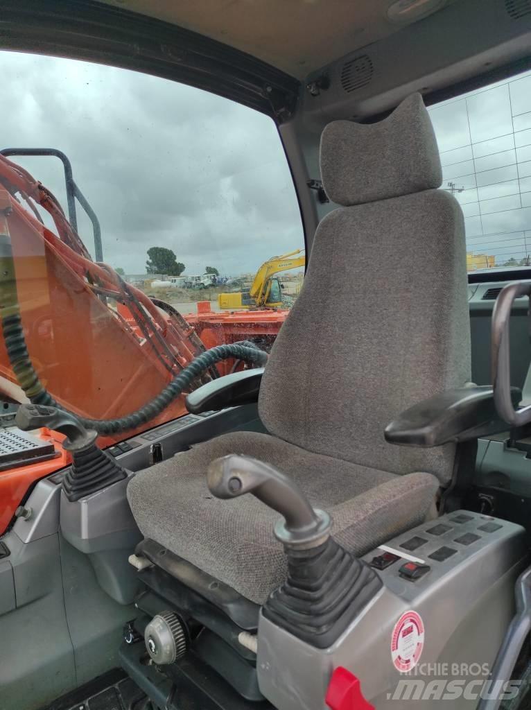 Doosan DX 180 LC Верижен екскаватор