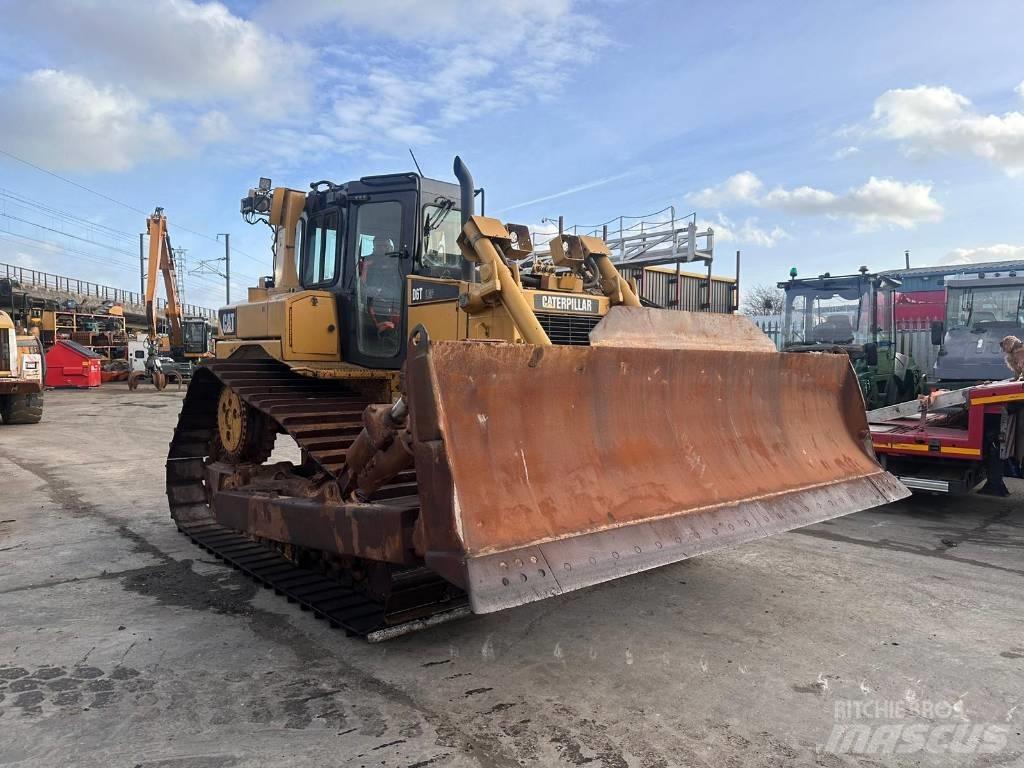 CAT D6T Верижни булдозери
