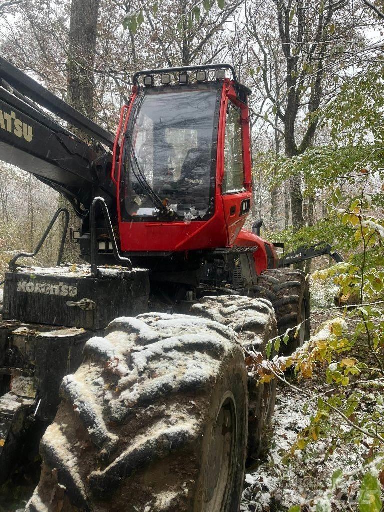 Komatsu 951 Харвестери