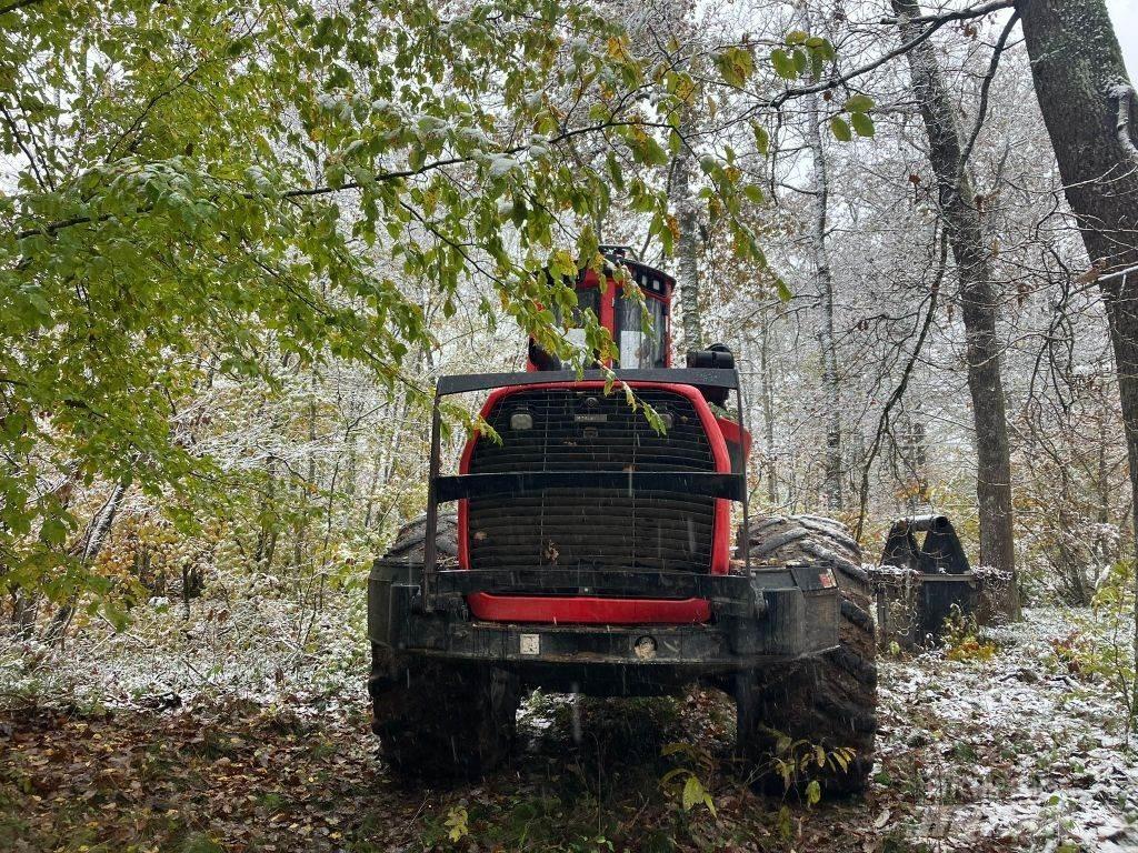 Komatsu 951 Харвестери