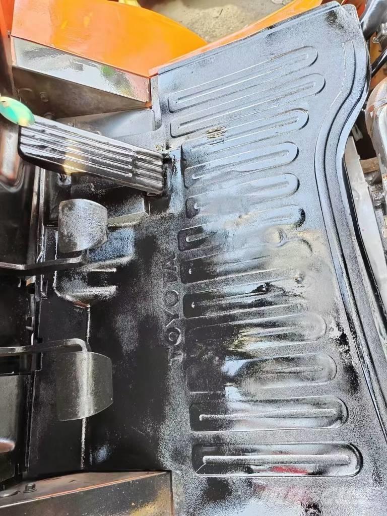 Toyota FD 30 Дизелови камиони