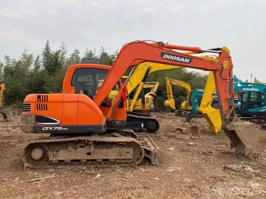 Doosan DX 75-9 C Верижен екскаватор