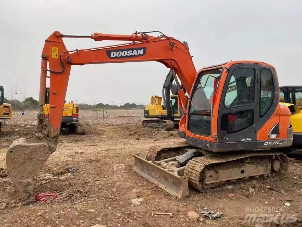 Doosan DX 75-9 C Верижен екскаватор
