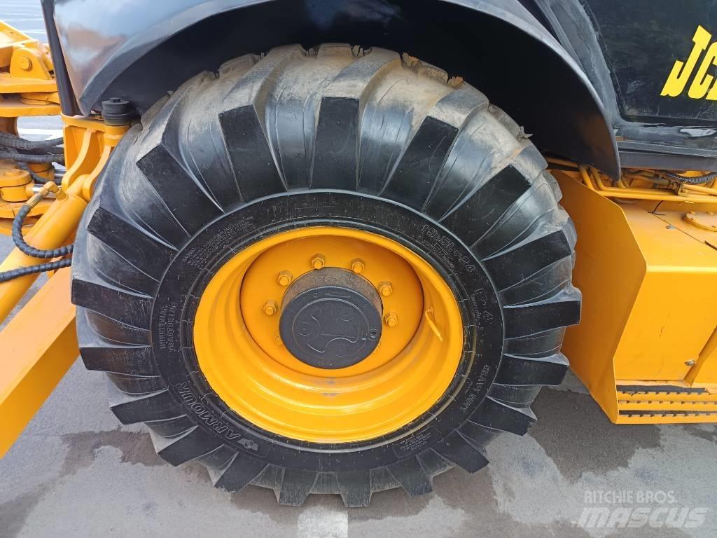 JCB 3 CX Товарач със заден ексватор