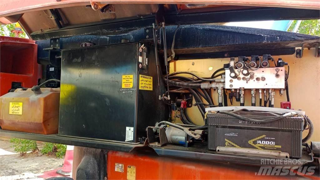 JLG 1200SJP Телескопични повдигачи

