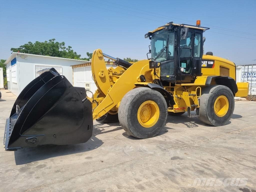 CAT 938 M Колесни товарачи