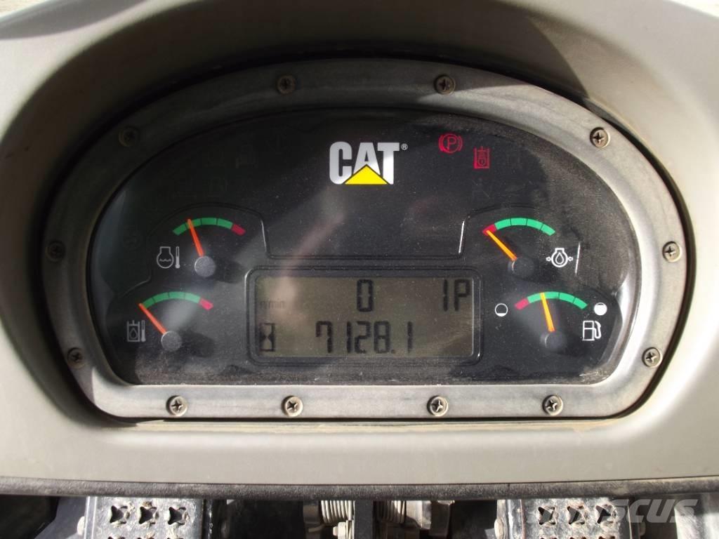 CAT 963 D WH Верижен товарач