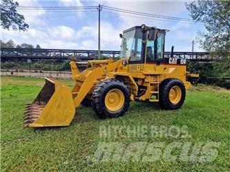 CAT 924F Колесни товарачи