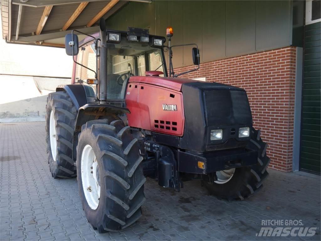 Valtra 8450 Трактори