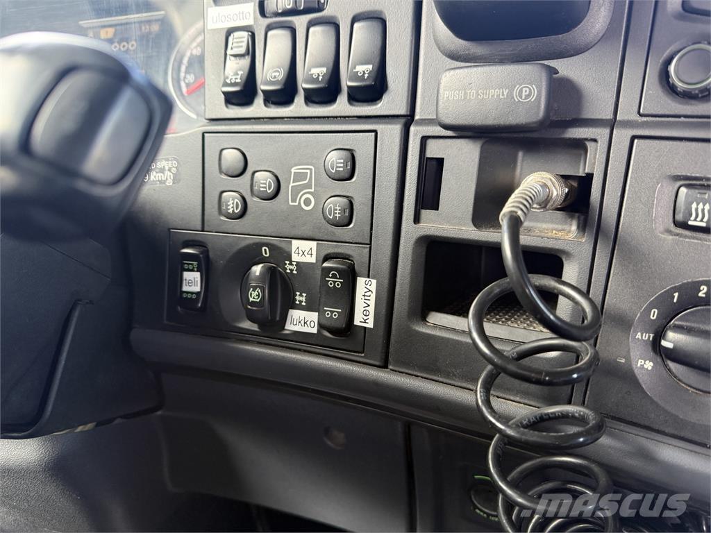 Scania R 730 8X4 Камиони с кран с кука