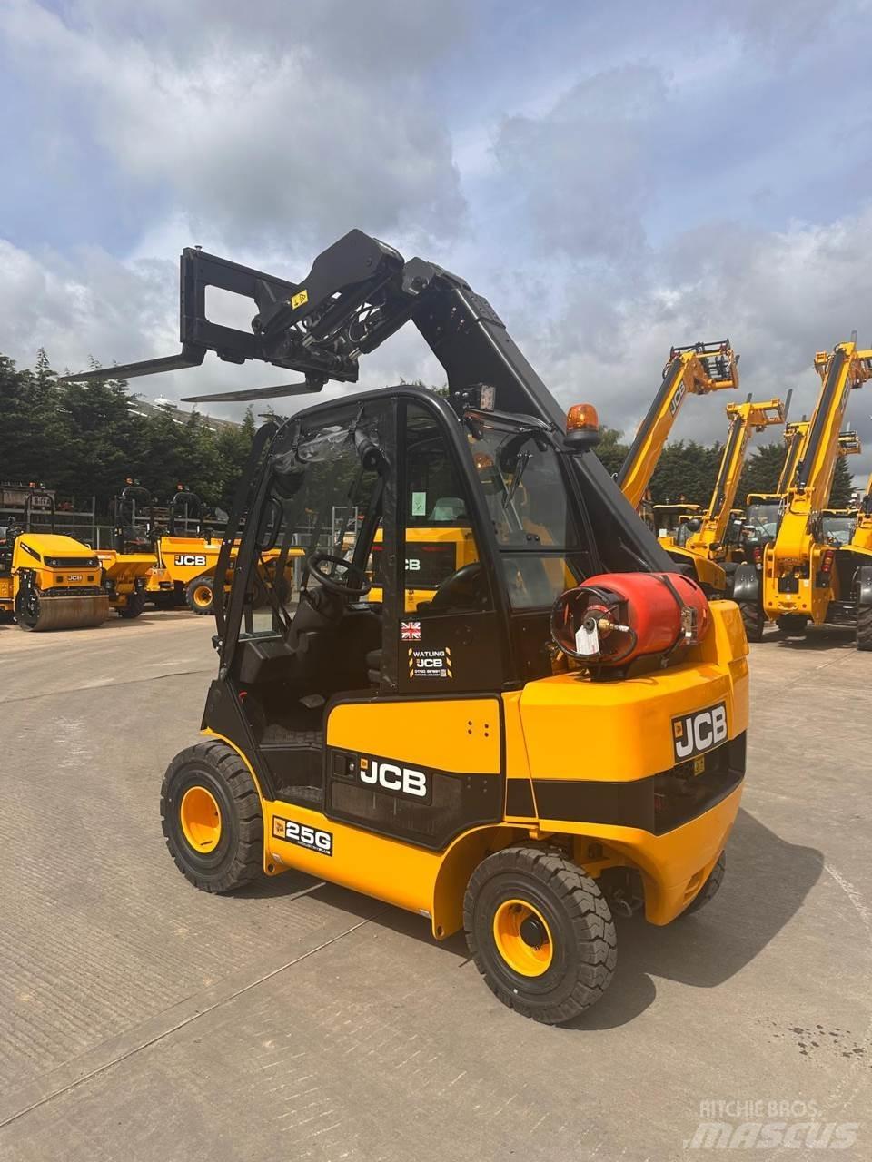 JCB TLT 25 Вилични кари-повдигачи - други