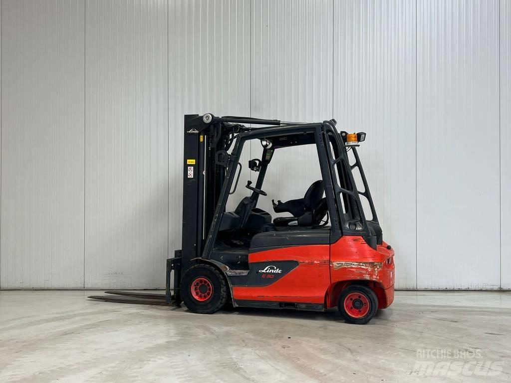 Linde E30-01 Електрически вилични кари-повдигачи