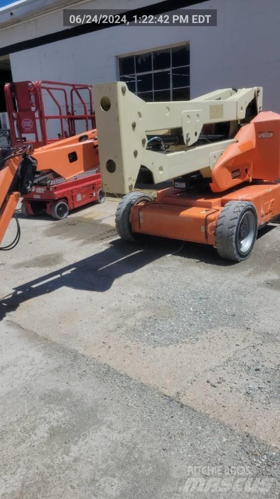 JLG E 450 AJ Съчленени стрелови подемници
