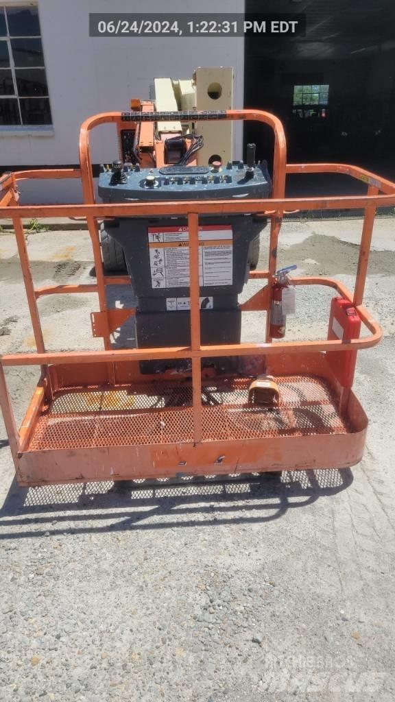 JLG E 450 AJ Съчленени стрелови подемници
