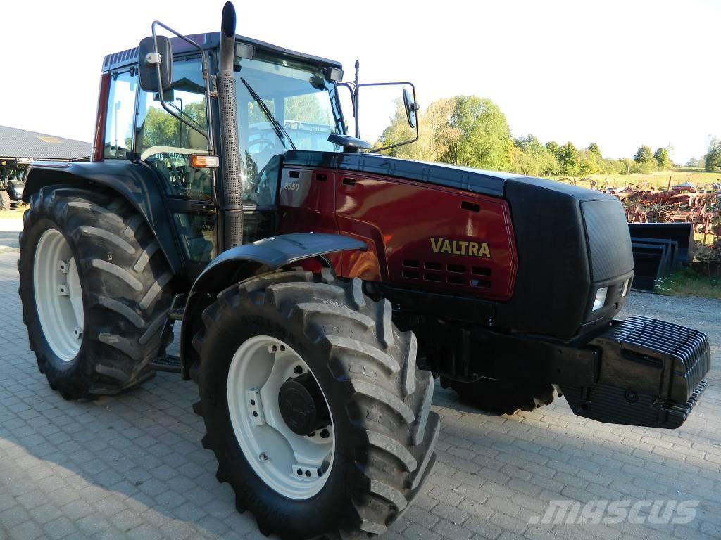 Valtra 8550 Трактори