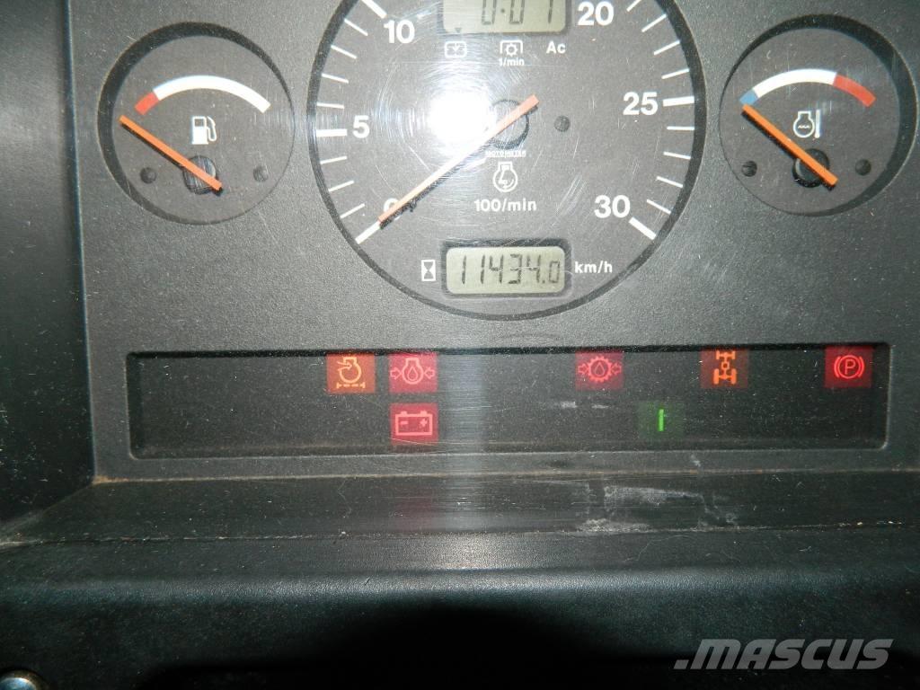 Valtra 8550 Трактори