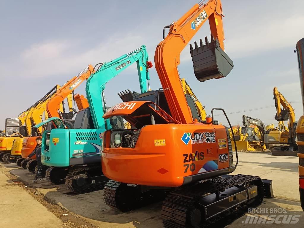 Hitachi ZX 70 Средни екскаватори 7т - 12т